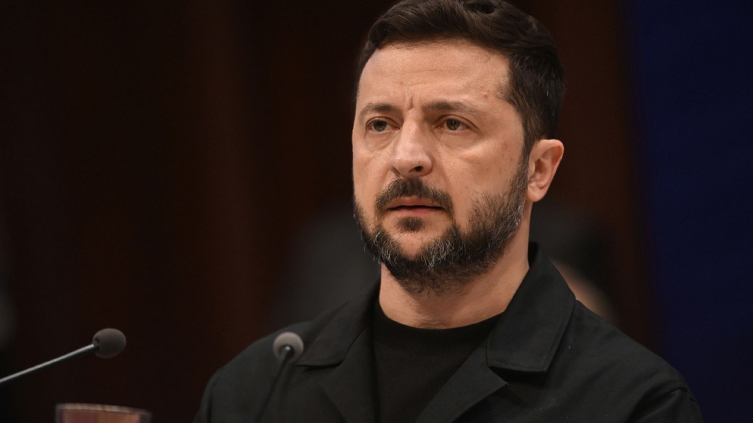 الرئيس الأوكراني فولوديمير زيلينسكي يلقي كلمة في مجلس أوروبا 