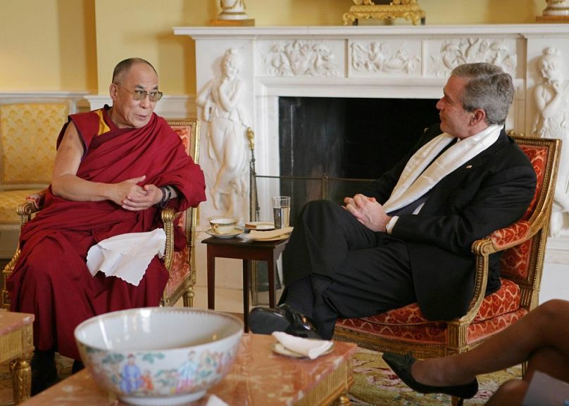 A dalai láma és George W. Bush a Fehér Házban, 2005 novemberében