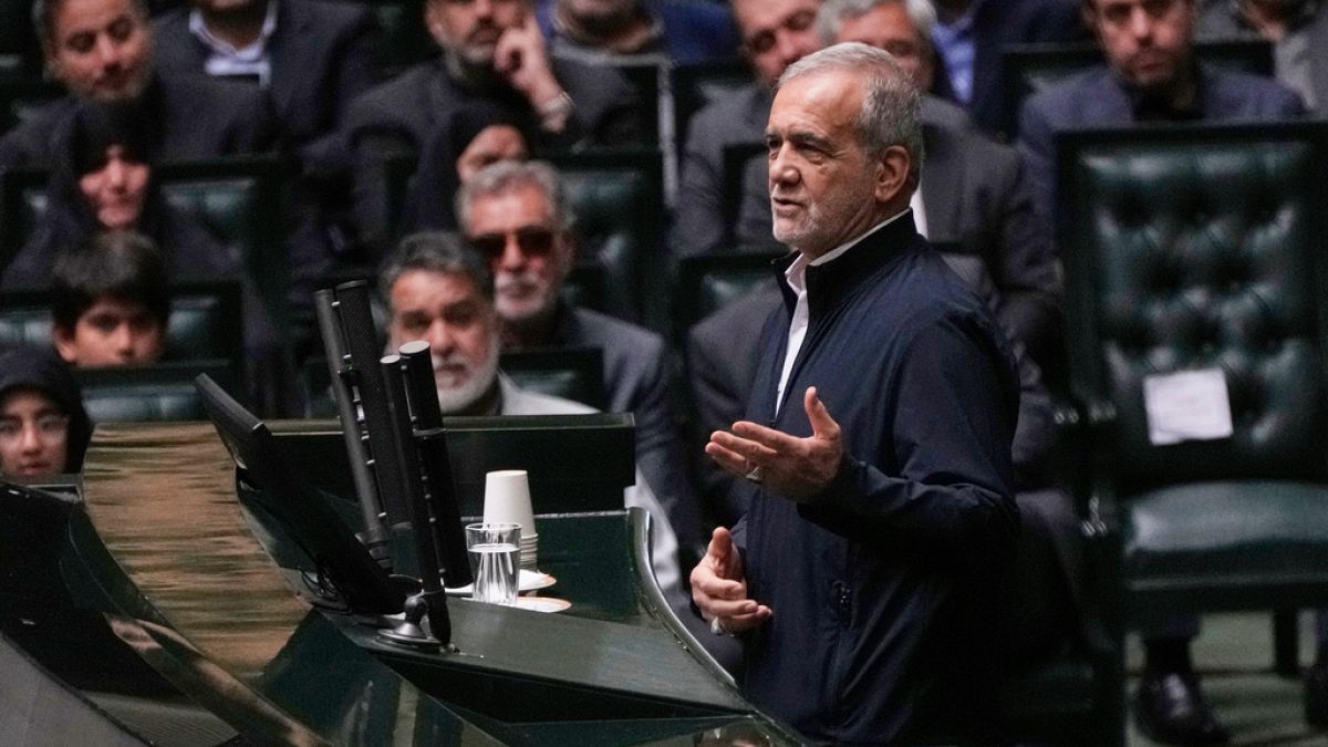 الرئيس الإيراني: إسرائيل حاولت اغتيالي خلال اجتماع رسمي