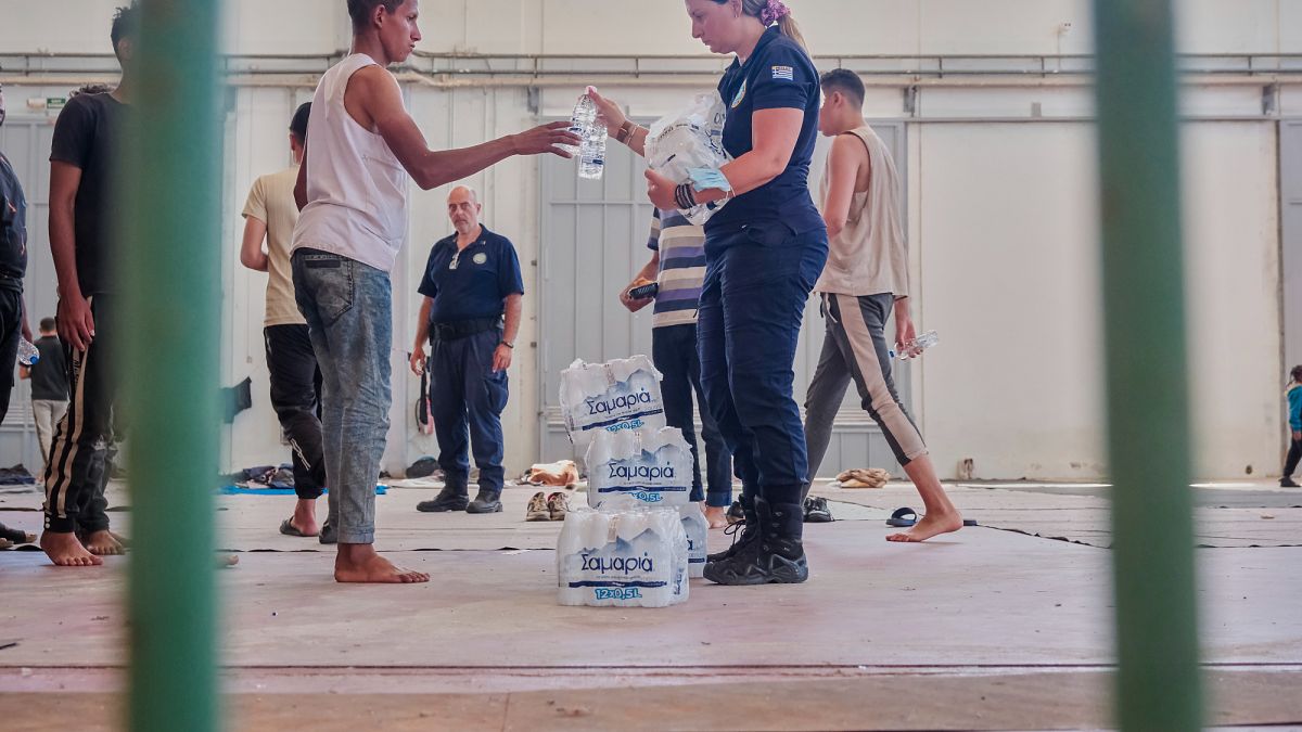 En Crète, la difficile gestion des migrants libyens