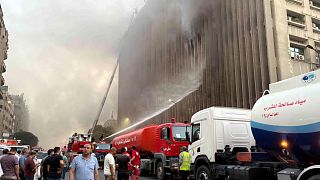 Quatre morts et de lourdes perturbations après l'incendie au siège de Telecom Egypt