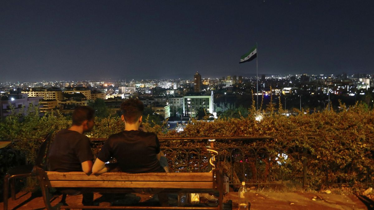 مفاوضات صامتة.. صفقة تطبخ في الخفاء بين دمشق وتل أبيب