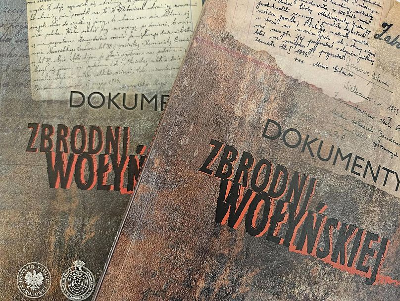 Los documentos de la masacre de Volinia, objeto de esta edición fuente, proceden de la colección conservada por Urszula Szumska.