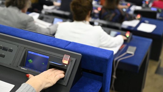 I socialisti appoggiano von der Leyen in cambio di un impegno sul Fondo sociale