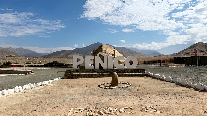 O sítio arqueológico de Peñico era um centro urbano de integração social entre o litoral e a montanha, onde chegavam inclusive mercadorias da selva.