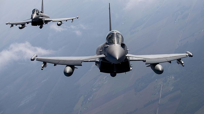 Dalla Bielorussia un oggetto volante nello spazio aereo lituano, leader portati nei rifugi