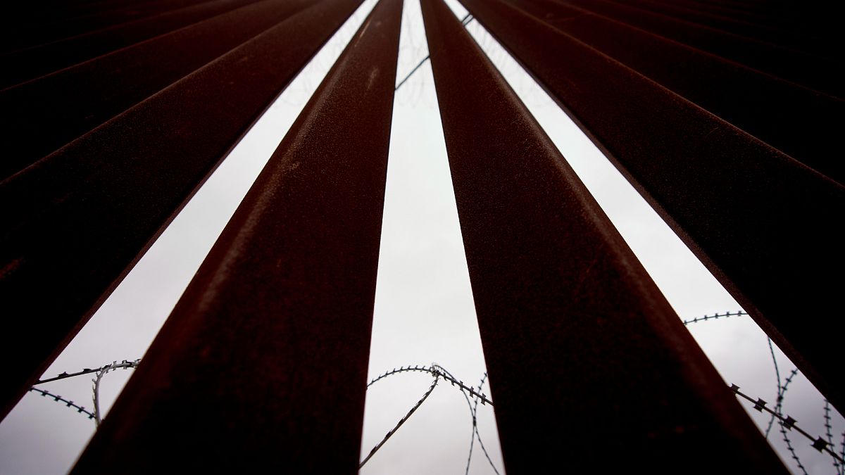 Tighter borders and aid cuts could risk greater instability, UN migration chief warns
