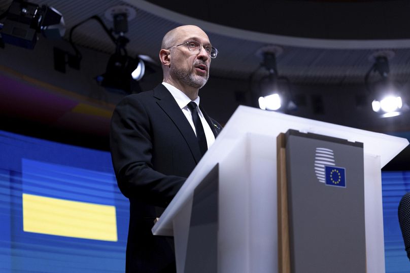 Primeiro-ministro ucraniano, Denys Shmyhal no final do Conselho de Associação UE-Ucrânia em Bruxelas, quarta-feira, 9 de abril de 2025