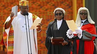 Ghana : les responsables politiques privés d'indemnités de carburant