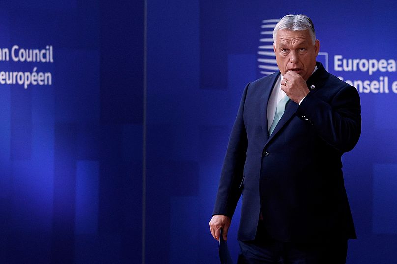 Le Premier ministre hongrois Viktor Orbán arrive au sommet de l'UE au bâtiment du Conseil européen à Bruxelles, le jeudi 26 juin 2025