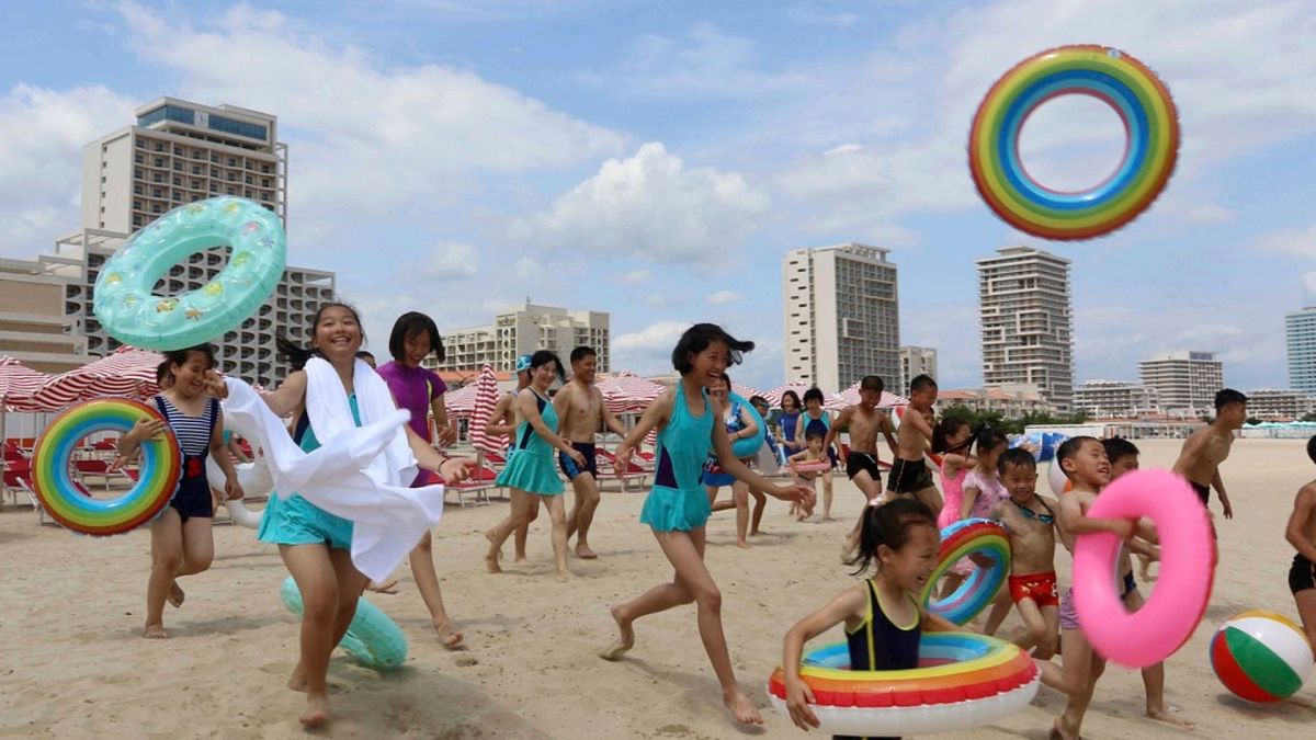 North Korea halts foreign tourism at beach resort weeks after opening