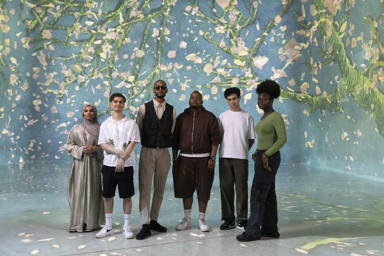 Left to right: Safa, Raffaele, Tafari, Joshua, Zubin, and Olivia from the Mayor of London’s Violence Reduction Unit (VRU) Young People’s Action Group at FRAMELESS.