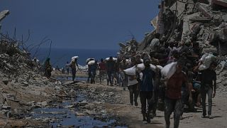 Guerre Israël-Hamas : nouvelles frappes et "famine de masse" à Gaza