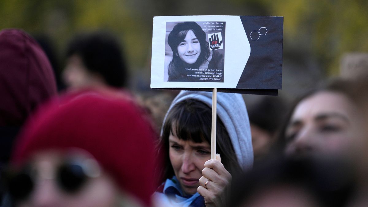 Italie : le Sénat approuve l'entrée dans le code pénal du crime de féminicide