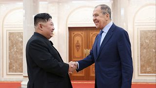  کیم جونگ اون به همراه سرگئی لاوروف در پیونگ‌یانگ