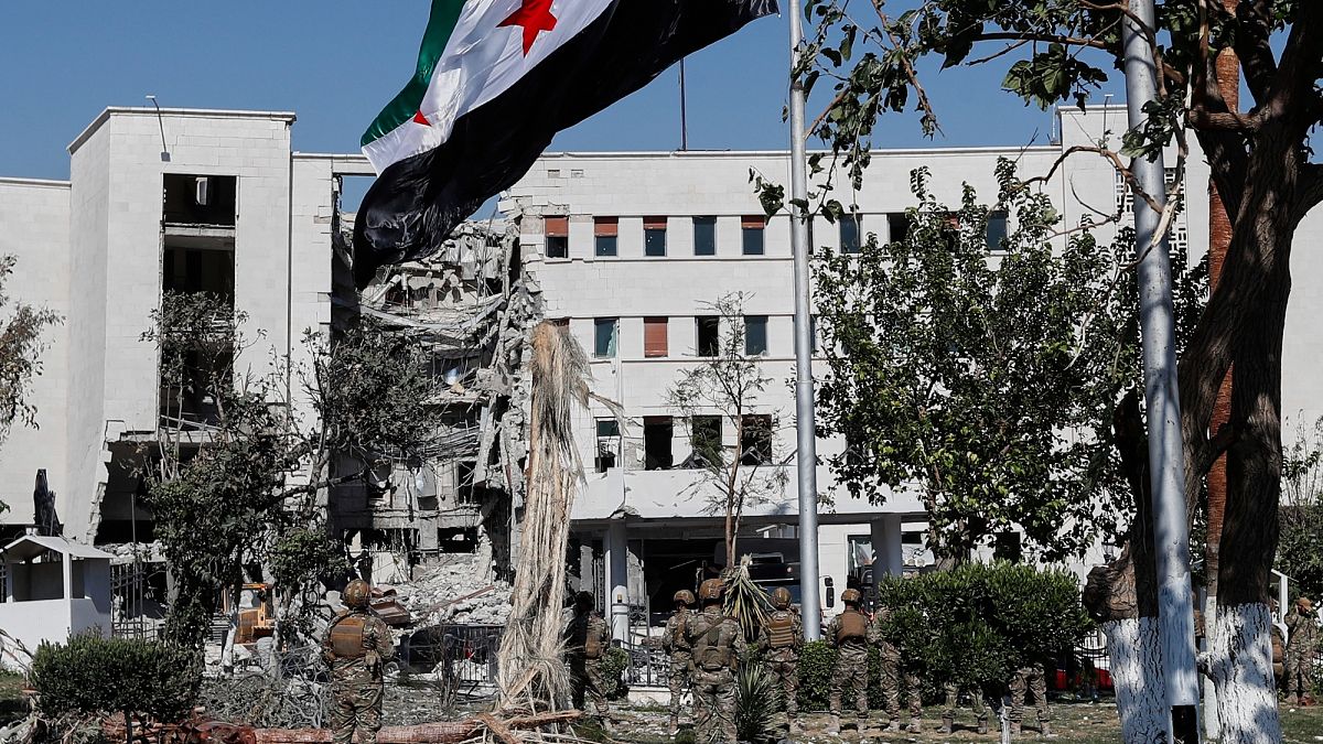 "تفاهمات أمنية".. لقاء بين مسؤولين إسرائيليين وسوريين في باريس للحوار بشأن الجنوب السوري