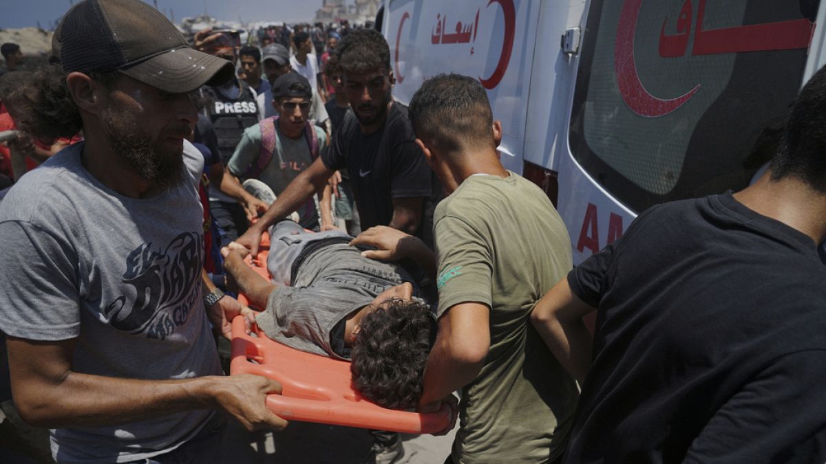 "ضربة مزدوجة".. تحقيق صحافي يكشف خطط الجيش الإسرائيلي بقصف المسعفين في غزة