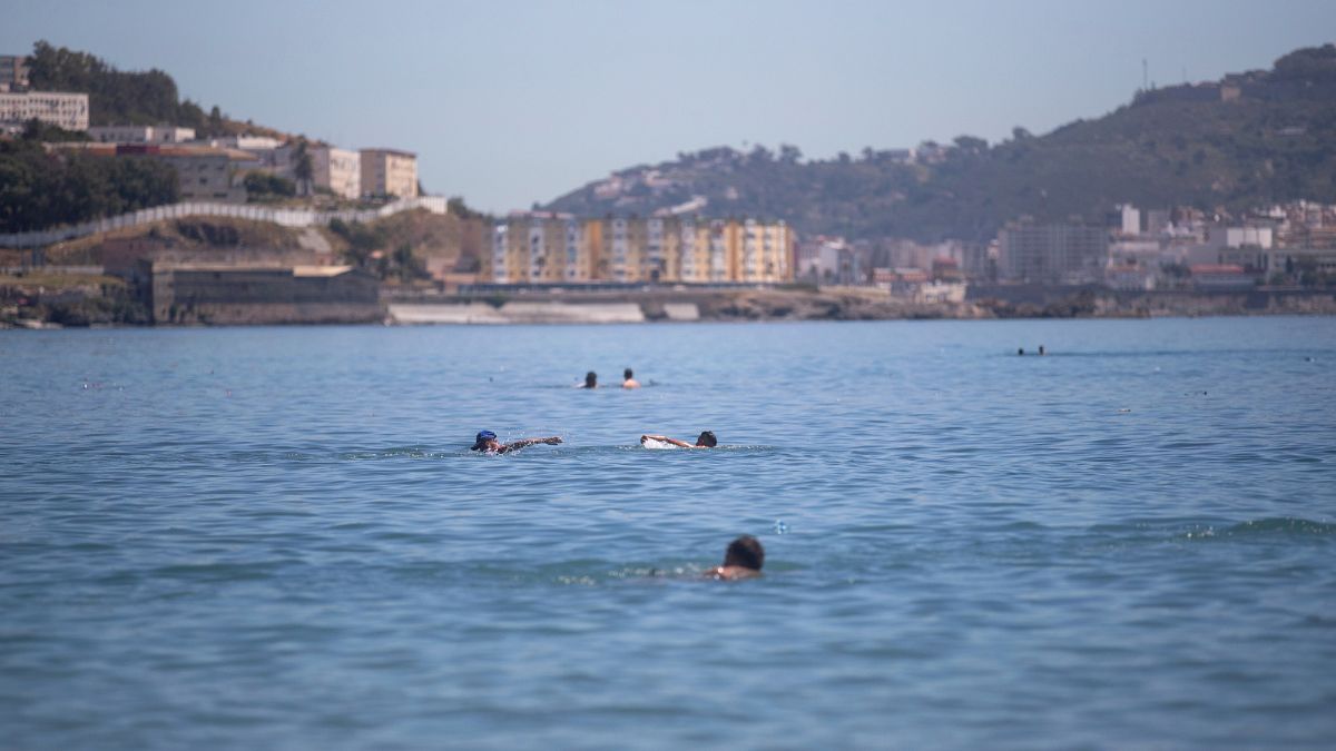 Ceuta mierzy się z kryzysem migracyjnym. Ponad 1,5 tys. przybyłych w ostatnich 15 dniach