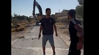تصویر ویدئویی به اشتراک گذاشته شده در شبکه های اجتماعی که یینون لوی شخص تیرانداز را نشان می دهد