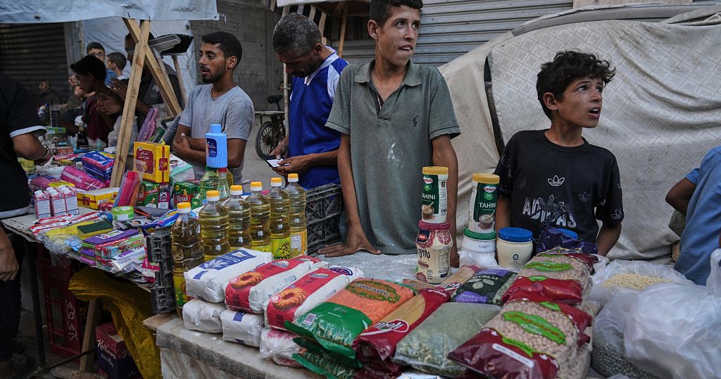 In Gaza, gangs and merchants sell food aid at exorbitant prices