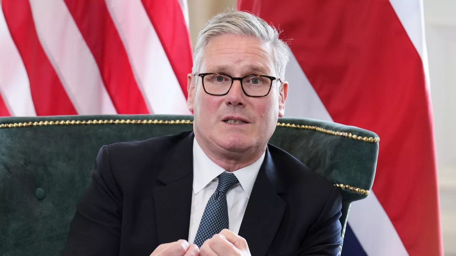 İngiltere Başbakanı Keir Starmer, İskoçya'da Başkan Donald Trump ile yaptığı görüşme sırasında basınla konuşuyor, 28 Temmuz, 2025