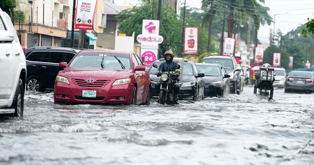 Floods kill at least 25 people in northeastern Nigeria Floods kill at least 25 people in northeastern Nigeria