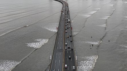 Tsunami waves reach Japan and Hawaii after 8.8 quake off Russia