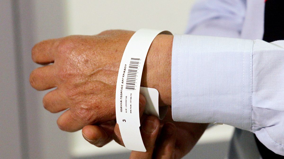 Greece cuts emergency care waiting times by using QR codes, bracelets to prioritise patients