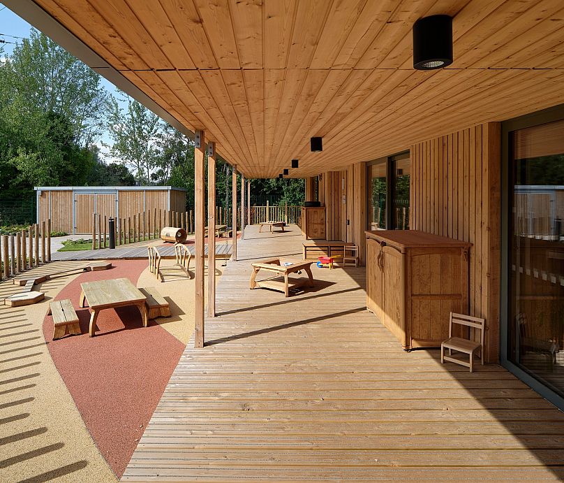 Woodlands by name, woodlands by nature: pure and simple design create harmonious atmosphere 