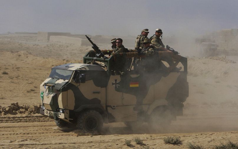 Fallschirmjaeger der Bundeswehr am 19. Sept. 2008 im Rahmen ihres ISAF Einsatzes in einem 'Mungo' Fahrzeug in der Naehe der nordafghanischen Stadt Kundus Patrouille.