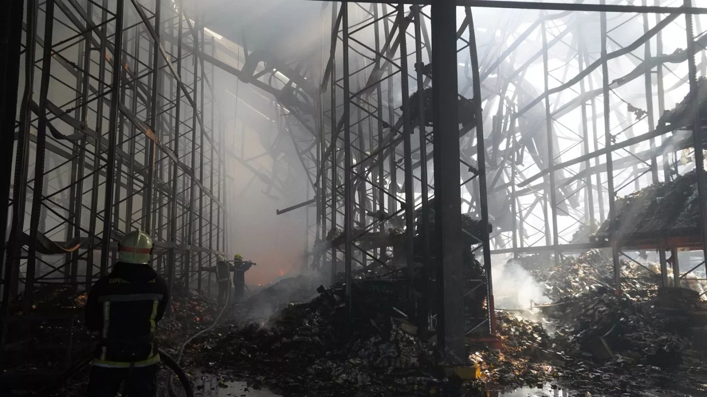 Hey Friday morning!! Convenience me try to find going out with men? Arab  beauty zahira blows Kathy ireland bikini photos.