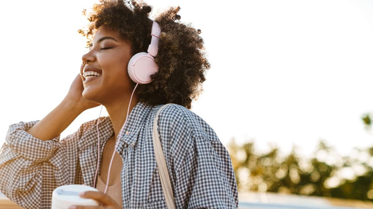 Was that song made by AI or a human? Here are some signs to check