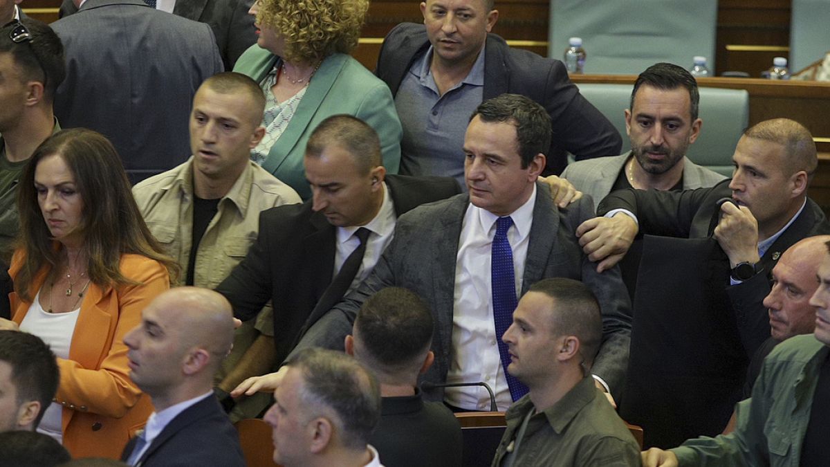 Έξι μήνες και 54 απόπειρες μετά, το Κοσσυφοπέδιο δεν έχει ακόμα κυβέρνηση Έξι μήνες και 54 απόπειρες μετά, το Κοσσυφοπέδιο δεν έχει ακόμα κυβέρνηση