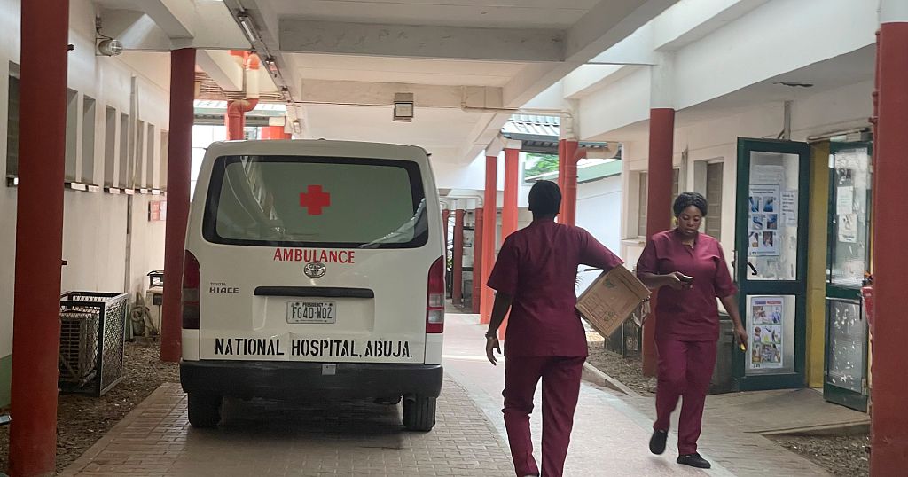 Nigeria: Nurses call off strike after talks with government