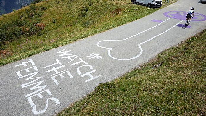 Škoda trasforma i peni del Tour de France in manifesti per le donne