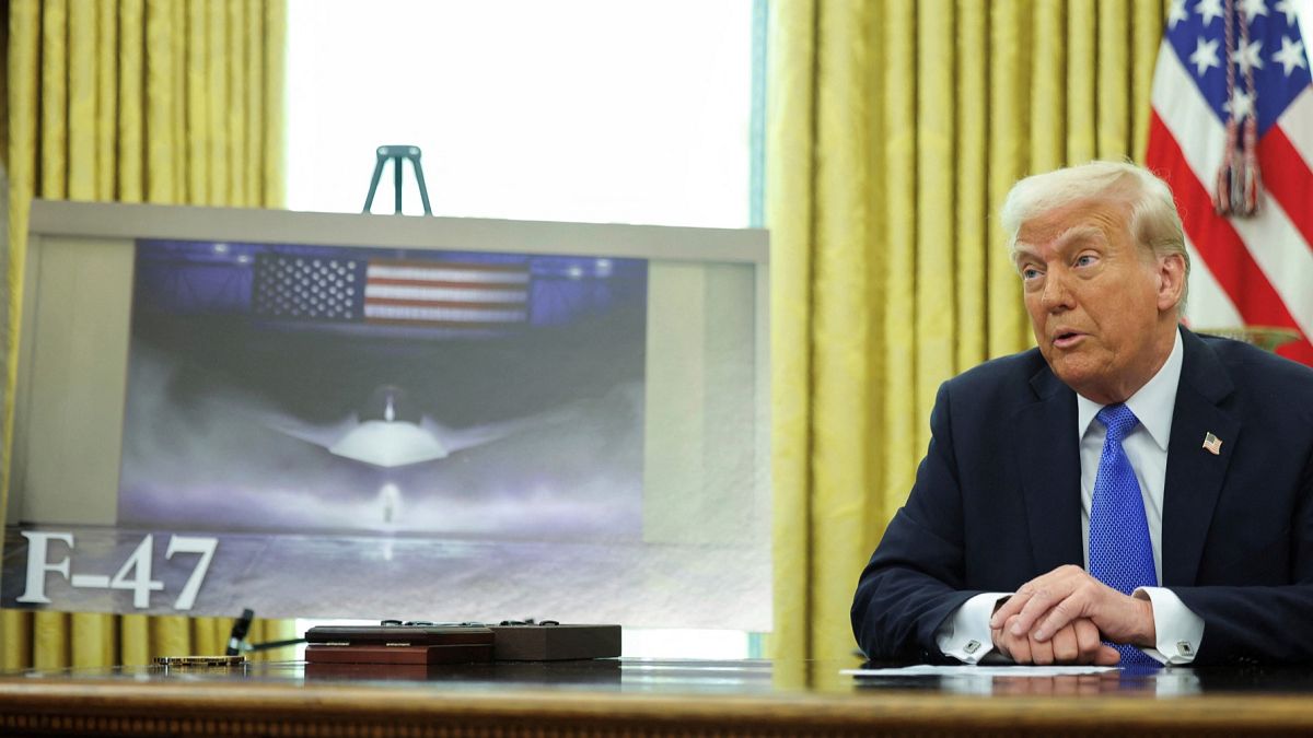Boeing strike stalls production of new and advanced Trump fighter jet