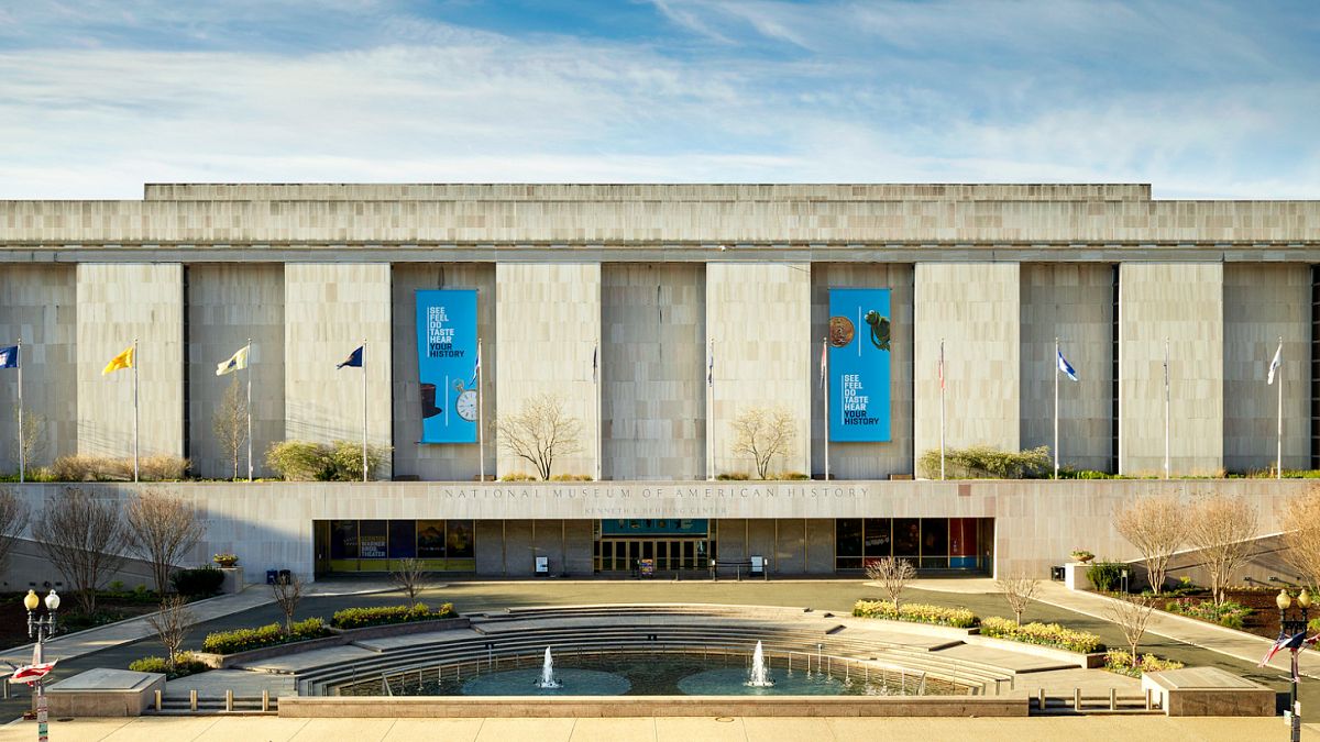 Smithsonian denies White House pressure and says Trump impeachment reference will return soon