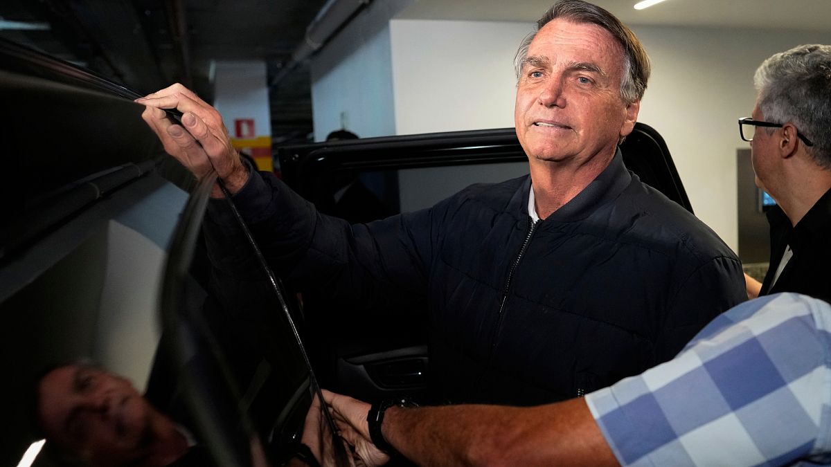 Un juge brésilien assigne à résidence l'ancien président Jair Bolsonaro