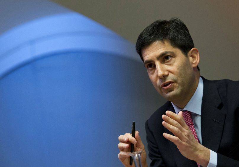 Kevin Warsh fala à imprensa sobre o seu relatório sobre transparência no Banco da Inglaterra, em Londres. 1 de dezembro de 2014, 