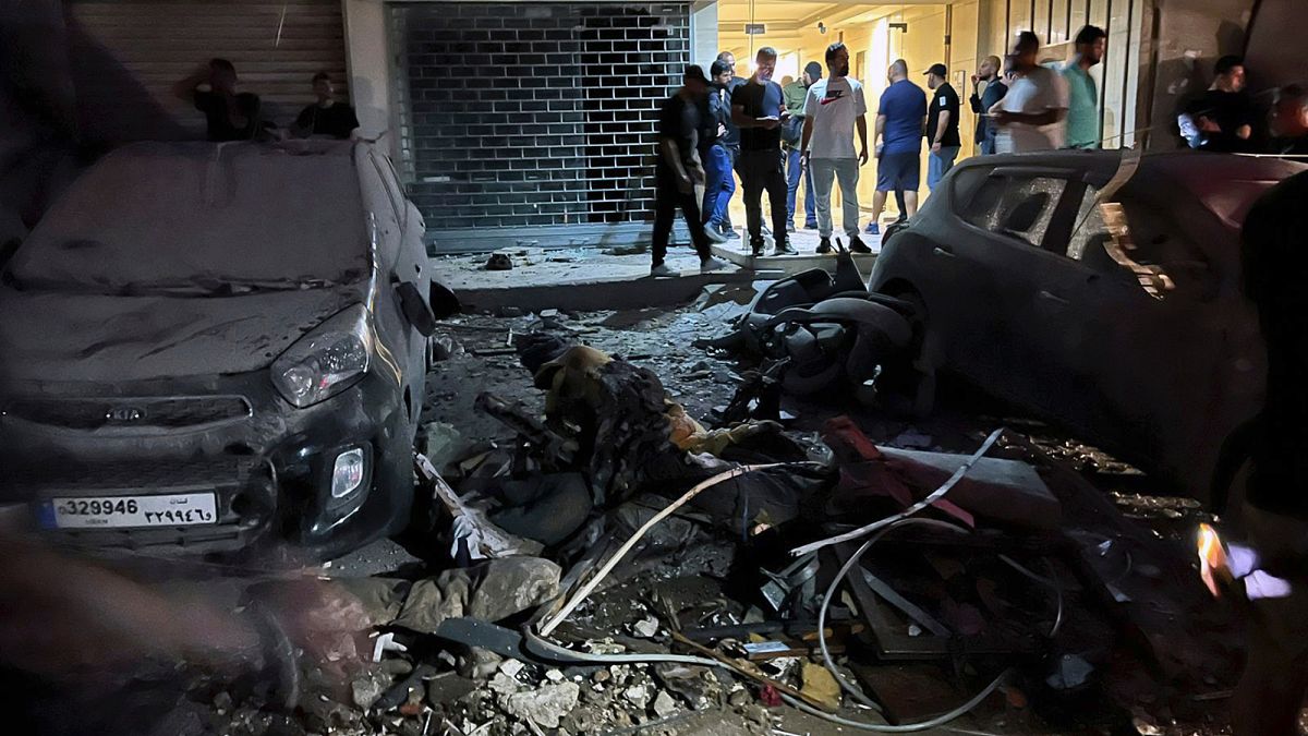 في منطقة البقاع.. إسرائيل تعلن استهداف "قيادي" في حزب الله