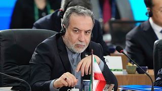 وزير الخارجية الإيراني عباس عراقجي يشارك في القمة السنوية السابعة عشرة لمجموعة بريكس في ريو دي جانيرو، الأحد 6 يوليو/ تموز 2025.