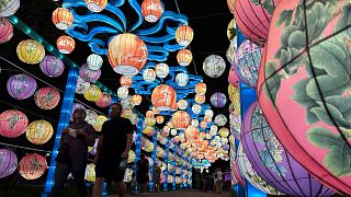 WATCH: Philadelphia’s Franklin Square glows in annual lantern festival