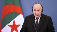 الرئيس الجزائري عبد المجيد تبون خلال لقائه مع رئيسة الوزراء الإيطالية جيورجيا ميلوني في فيلا بامفيلي في روما، الأربعاء 23 يوليو 2025.