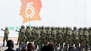 Côte d’Ivoire : parade militaire pour marquer les 65 ans d’indépendance
