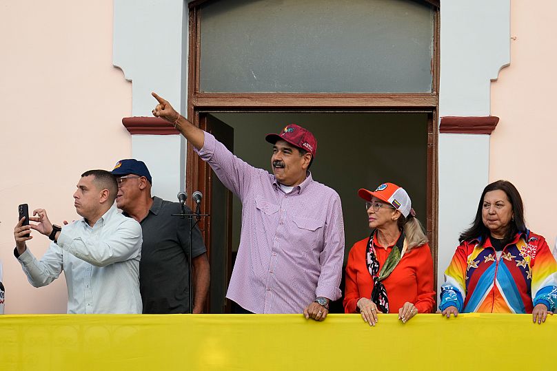 Il presidente del Venezuela Nicolás Maduro parla ai suoi sostenitori durante un evento che celebra l'anniversario della sua rielezione, Caracas, Venezuela, 28 luglio 2025