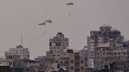 Humanitarian aid is airdropped to Palestinians over Gaza City, northern Gaza Strip, 8 August 2025