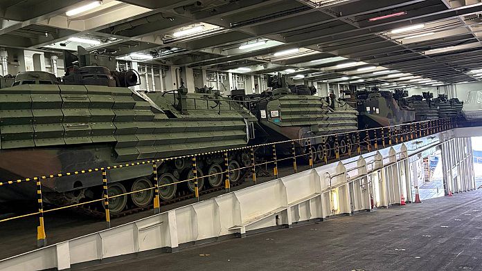 Armamenti sulla nave cargo attraccata a Genova: proteste nel porto, procura apre una inchiesta