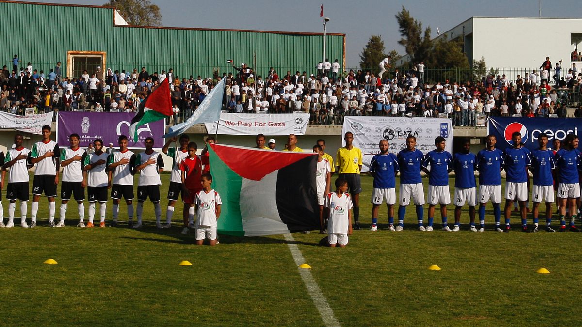 خلال انتظاره المساعدات.. مقتل "بيليه فلسطين" باستهداف إسرائيلي في غزة