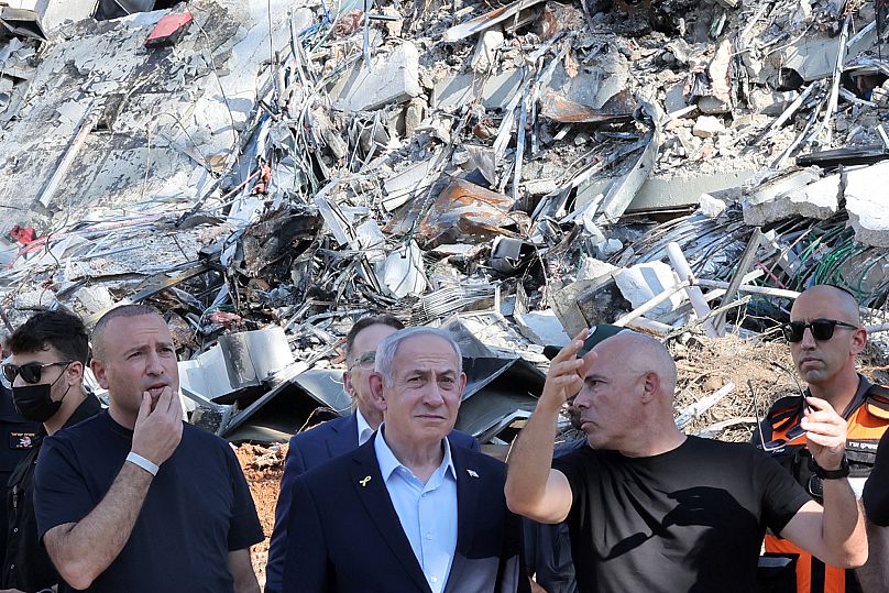 Netanjahu miniszterelnök a Weizmann Intézet elleni támadás után a helyszínen 