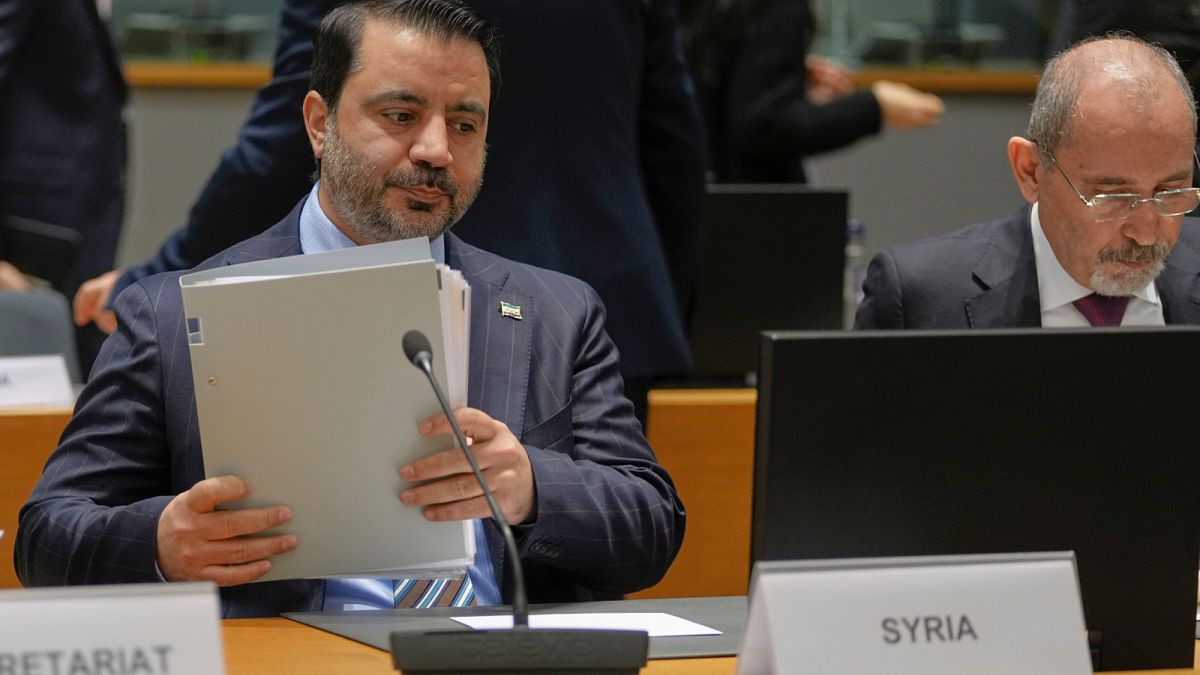 الأردن يستضيف اجتماعاً ثلاثياً مع سوريا والولايات المتحدة الثلاثاء للبحث في دعم دمشق